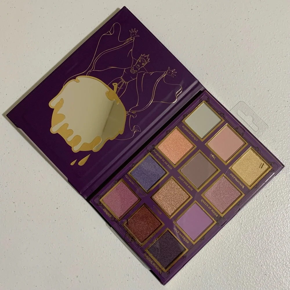 Taste Beauty x Disney Villains Eyeshadow Palette-New